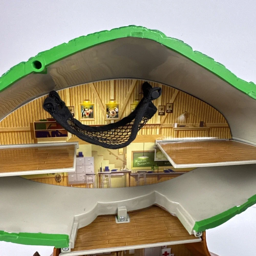 Animal Planet Rescue Treehouse Playset Large Jungle Animal Care Center